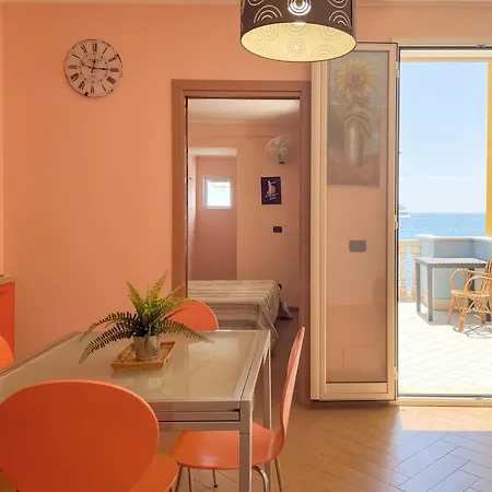 Maremare Apartments Giardini-Naxos Buitenkant foto