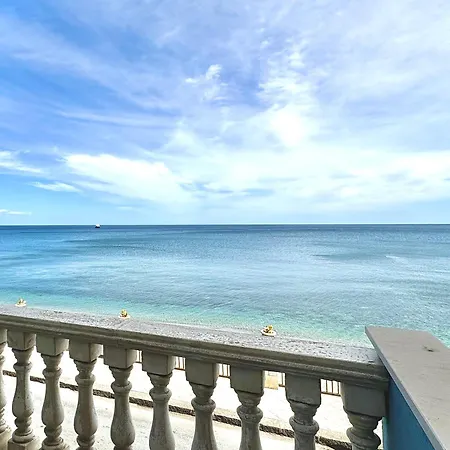 Maremare Apartments Giardini-Naxos Buitenkant foto